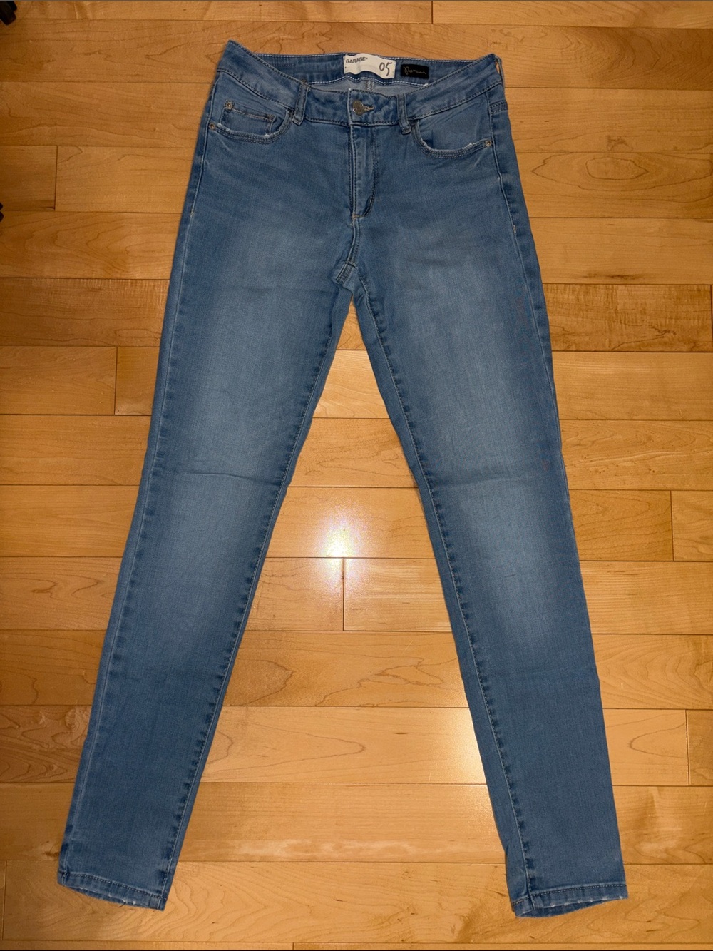 Garage Women's Skinny Jeans in Light Blue Wash